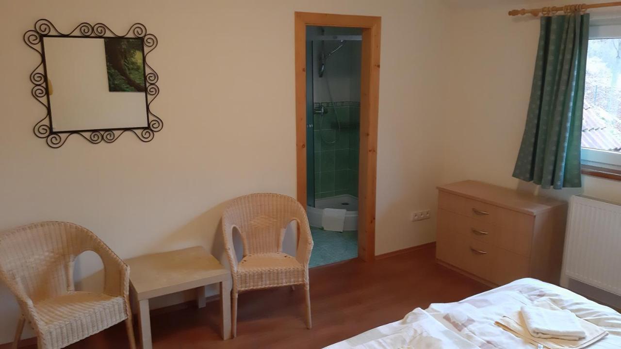 Penzion Pri Studnicke Omastina Buitenkant foto