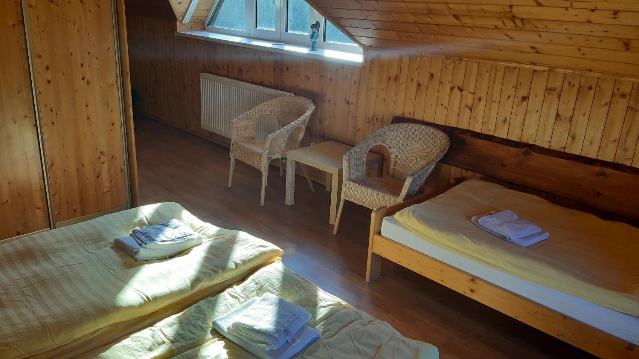 Penzion Pri Studnicke Omastina Buitenkant foto