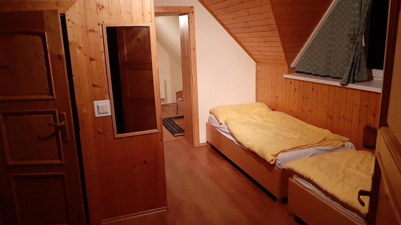 Penzion Pri Studnicke Omastina Buitenkant foto