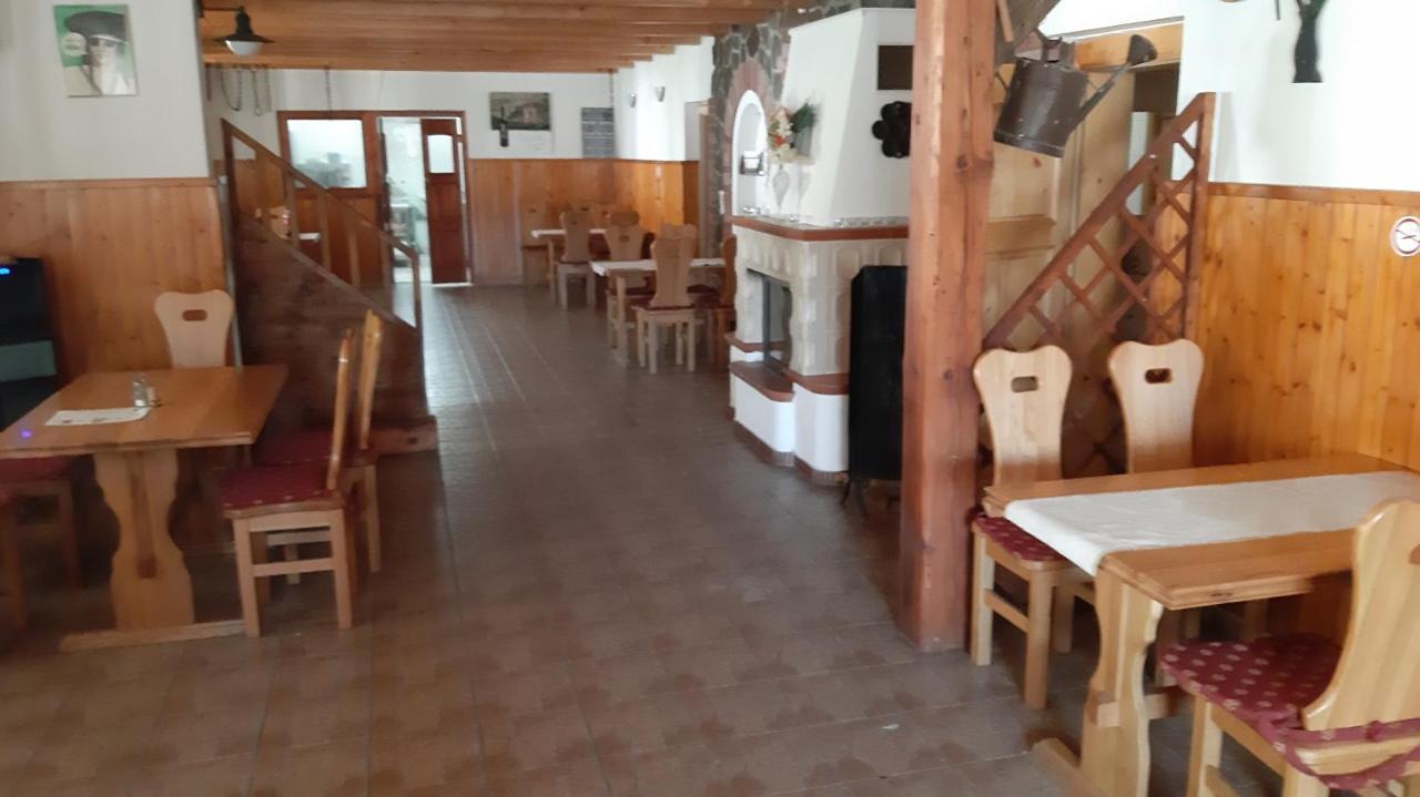 Penzion Pri Studnicke Omastina Buitenkant foto