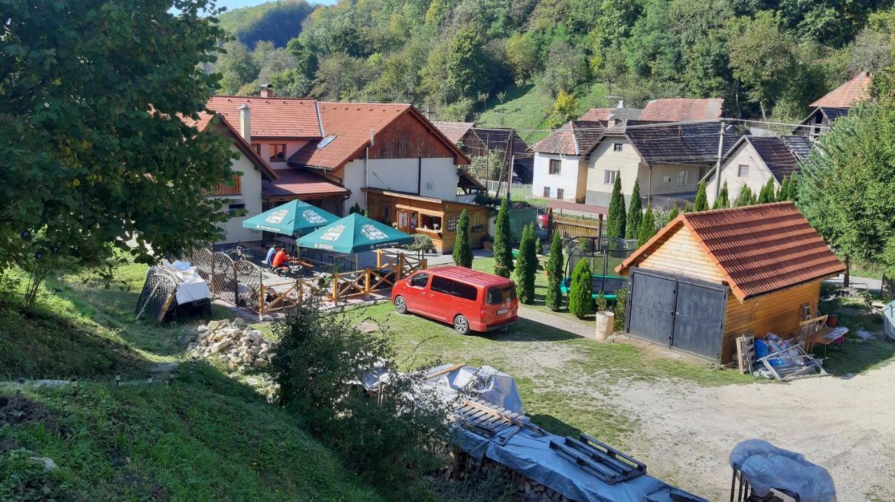 Penzion Pri Studnicke Omastina Buitenkant foto