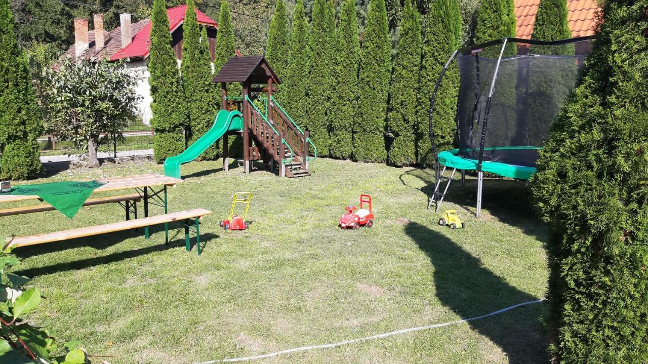 Penzion Pri Studnicke Omastina Buitenkant foto