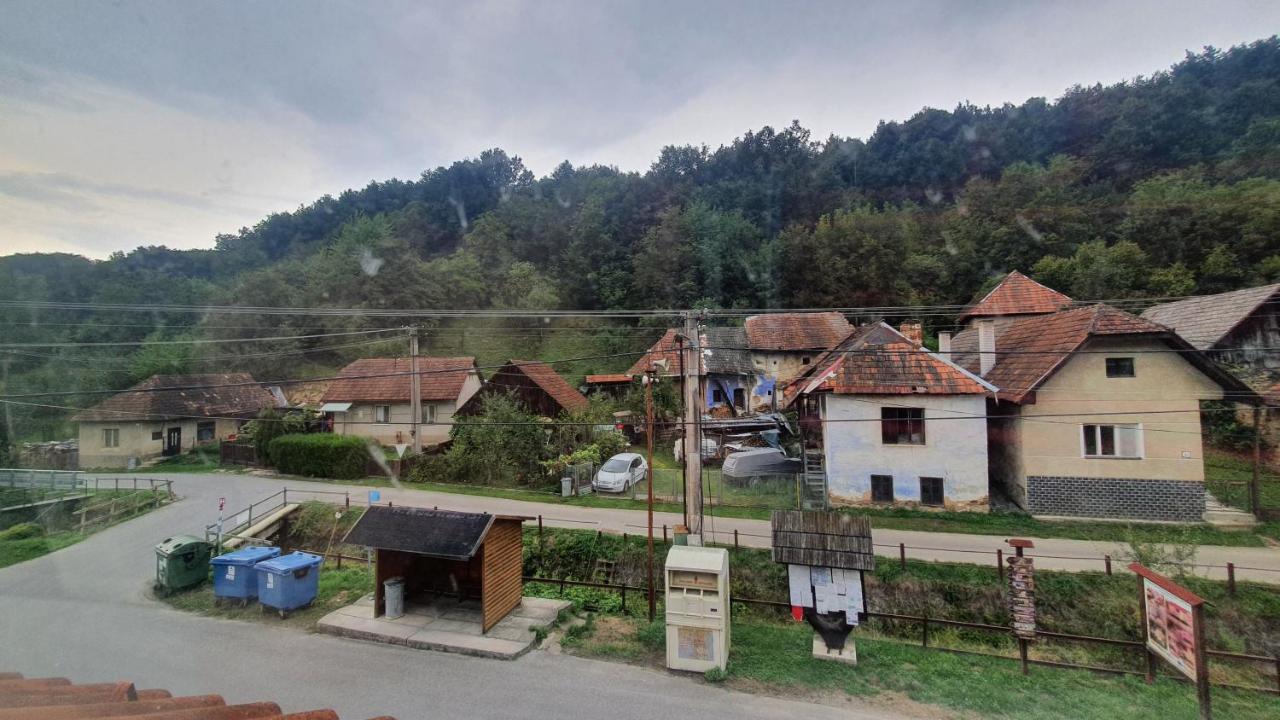 Penzion Pri Studnicke Omastina Buitenkant foto