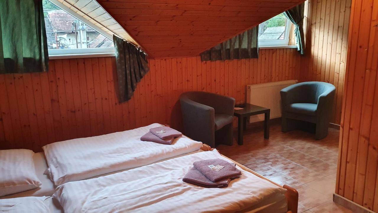 Penzion Pri Studnicke Omastina Buitenkant foto