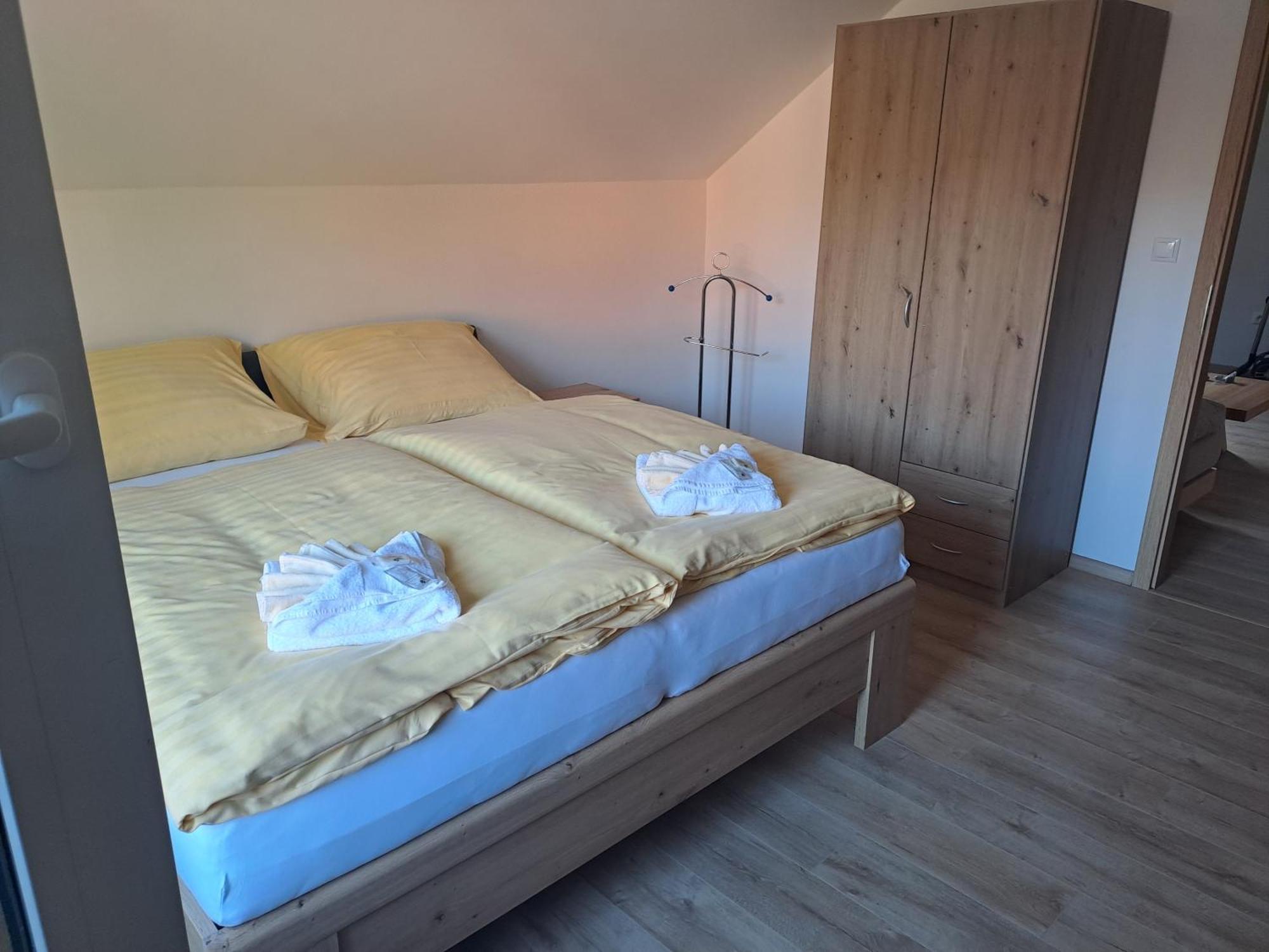 Penzion Pri Studnicke Omastina Buitenkant foto