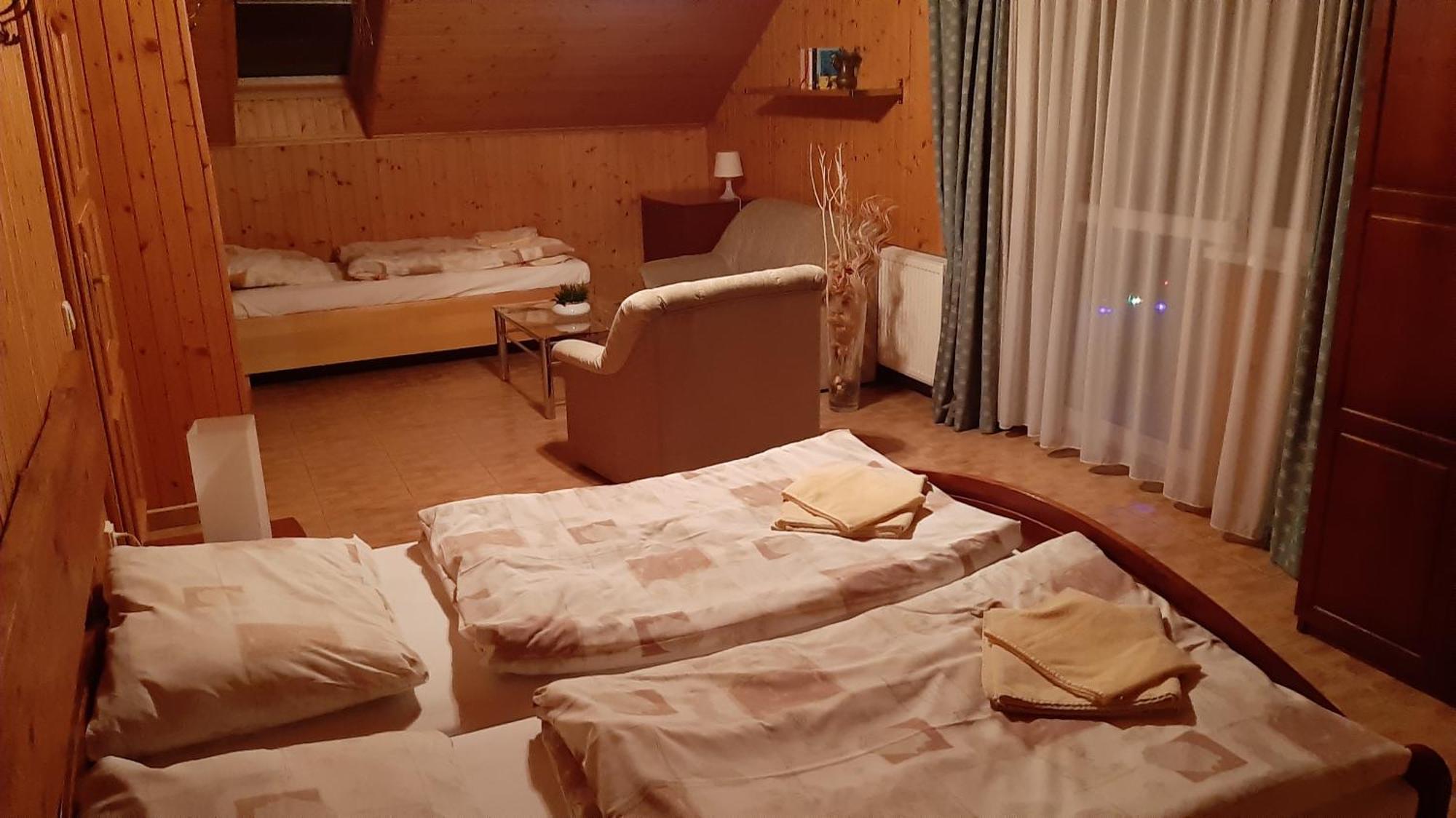 Penzion Pri Studnicke Omastina Kamer foto